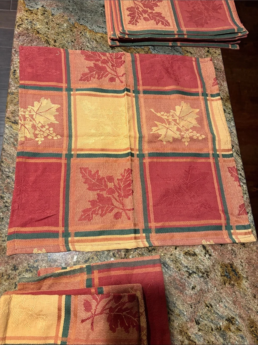 Autumn placemats and napkins